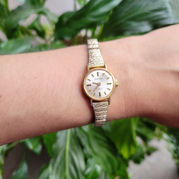 Vintage Swiss Summit 17 Jewels Incabloc Watch - Picture 1 of 6